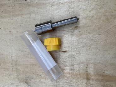 Einspritzdüse Düseneinsatz DLLA 145 S 448  UTB 300 445 550